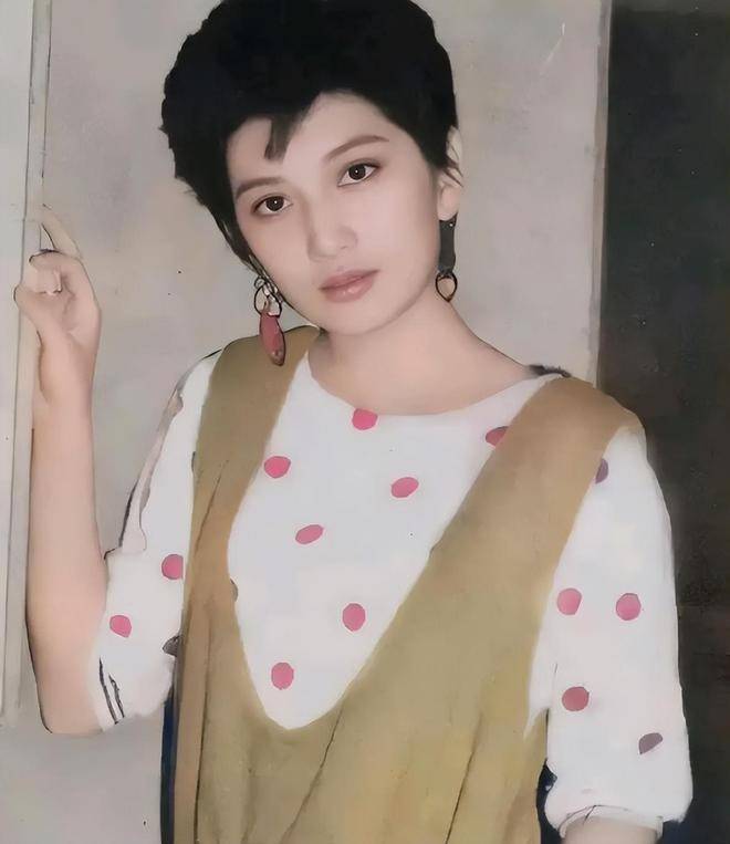 待自解决十几余次离开3天才被发现J9国际网站她是最美赵敏被父虐(图5)