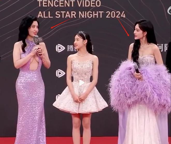 胸礼服唐嫣高定黑裙却被压轴的赵丽颖抢镜j9九游会真人第一品牌澳门这天：张萌开(图17)