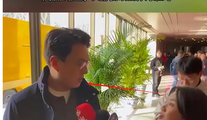 加完两会就又获“新身份”网友：当仁不让j9九游会网站入口厉害！48岁靳东刚参(图27)