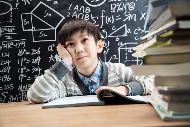 3岁男孩叛逆期说啥也不听如何开导好九游会儿童青少年叛逆心理疏导：1