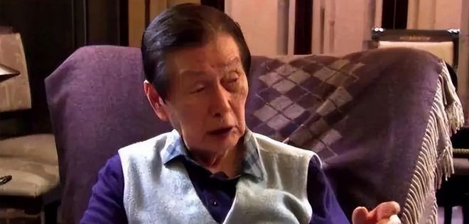 ：父子“共享”同一女星亲兄弟为财权内斗互撕j9九游会俱乐部登录入口韩国财阀家族丑闻(图6)