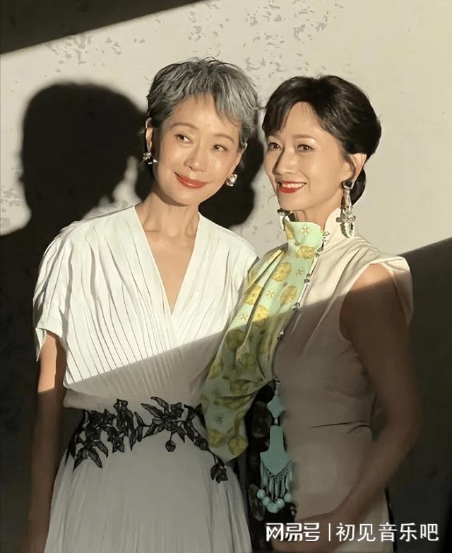 娘子许仙30年后撒糖竟藏惊天秘密j9九游会网址是什么神仙售后！白(图2)